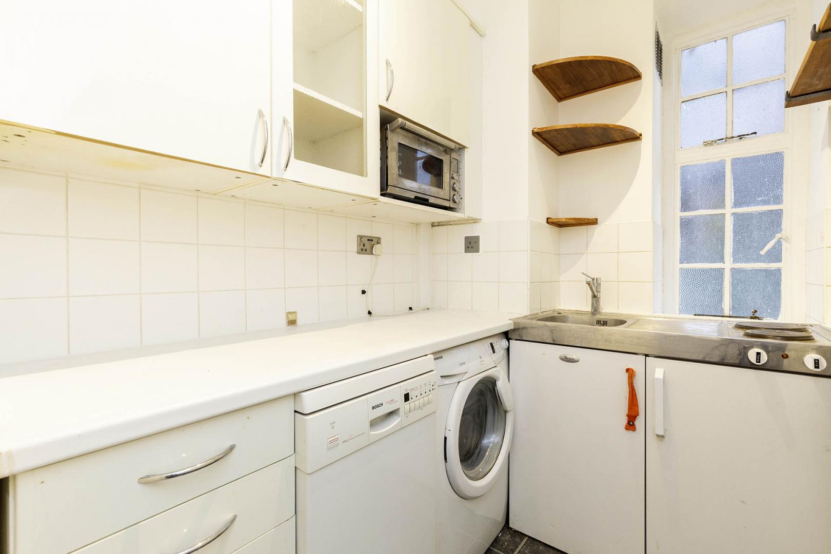 			1 Bedroom, 1 bath, 1 reception Apartment			 Hillside Court, Hampstead